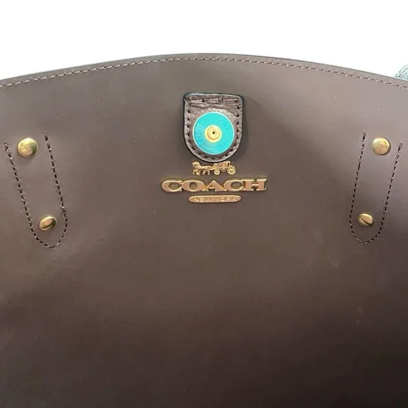 Coach Town Tote - Picture 8 of 11